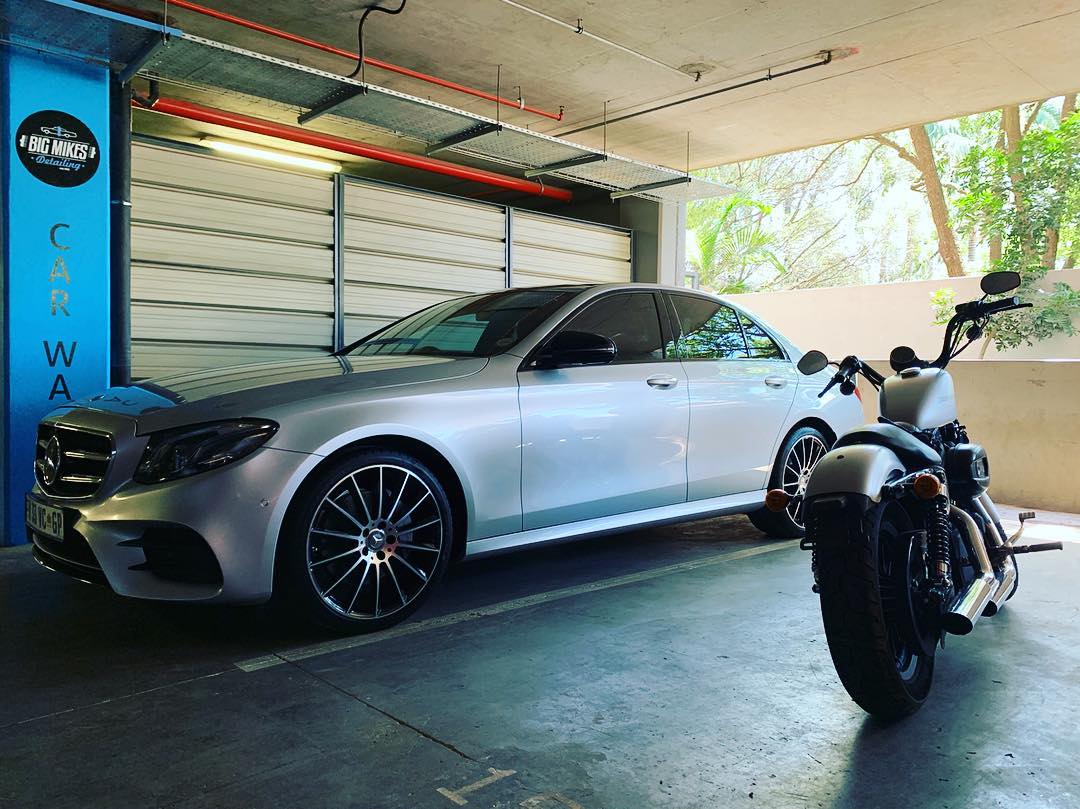 Car wash bay